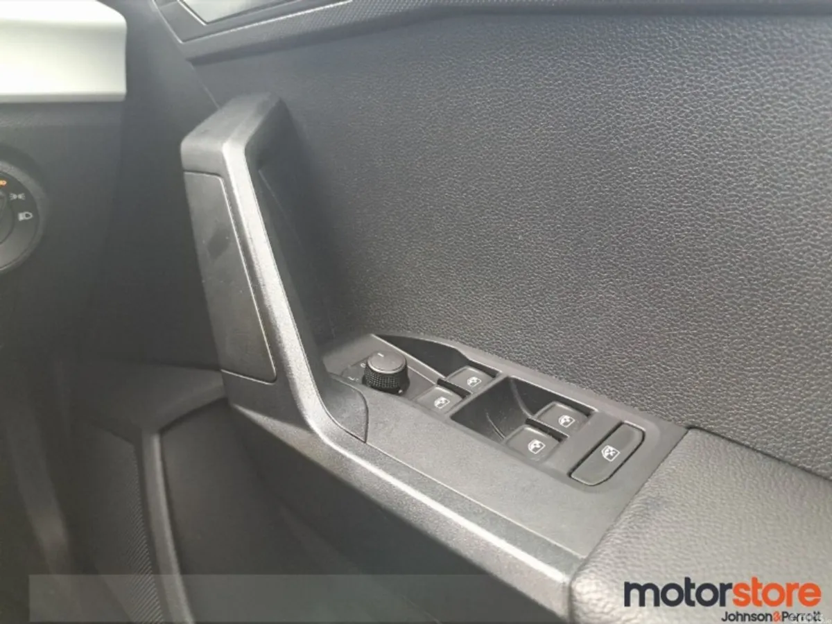 SEAT Arona SUV, Petrol, 2023, Grey