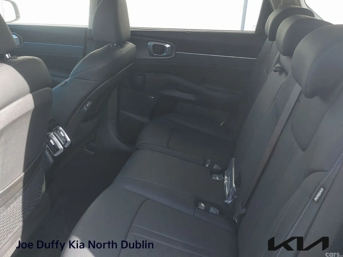 Kia Sorento SUV, Petrol Plug-in Hybrid, 2026, Black