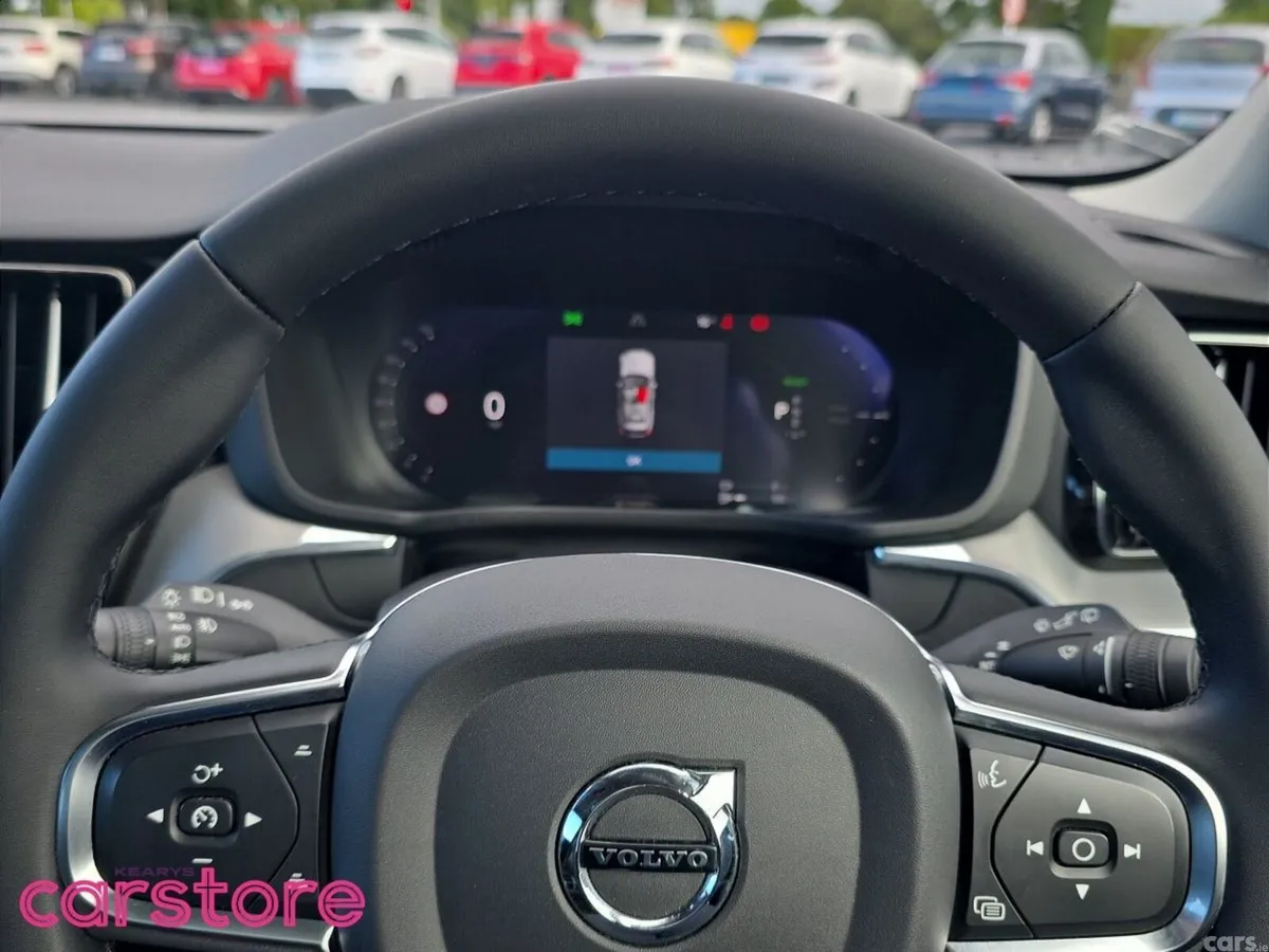 Volvo XC60 SUV, Petrol Hybrid, 2023, Blue