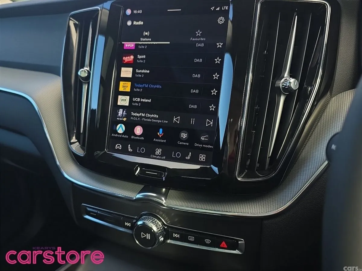 Volvo XC60 SUV, Petrol Hybrid, 2023, Blue