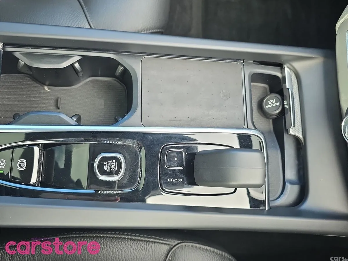 Volvo XC60 SUV, Petrol Hybrid, 2023, Blue