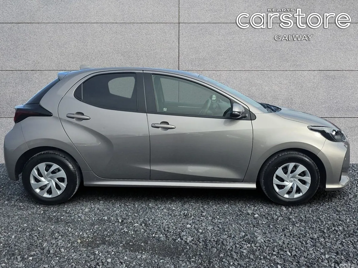 Toyota Yaris Hatchback, Petrol Hybrid, 2021, Brown