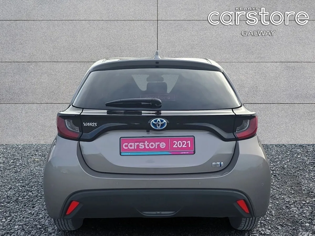 Toyota Yaris Hatchback, Petrol Hybrid, 2021, Brown