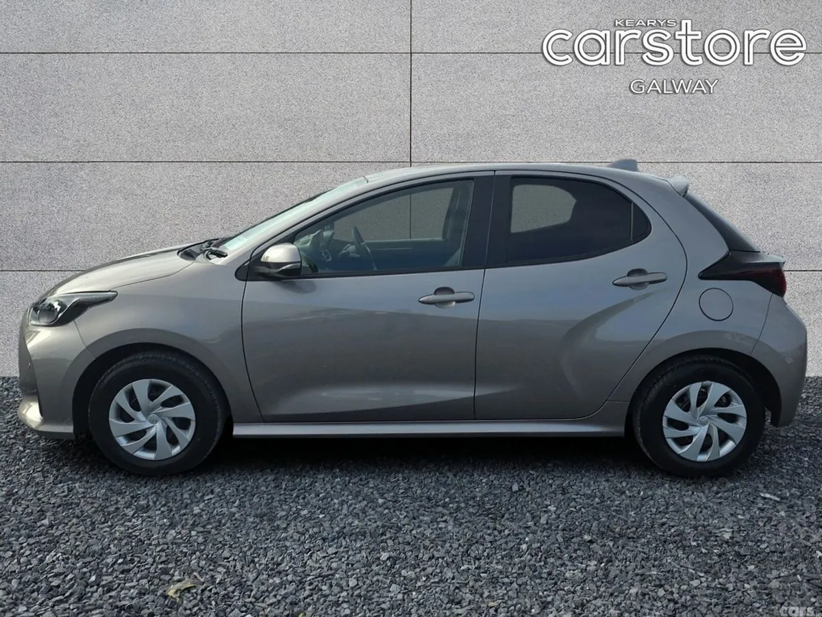 Toyota Yaris Hatchback, Petrol Hybrid, 2021, Brown