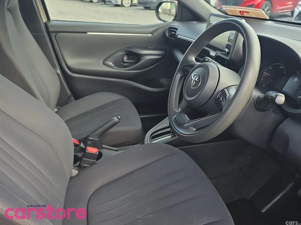 Toyota Yaris Hatchback, Petrol Hybrid, 2021, Brown