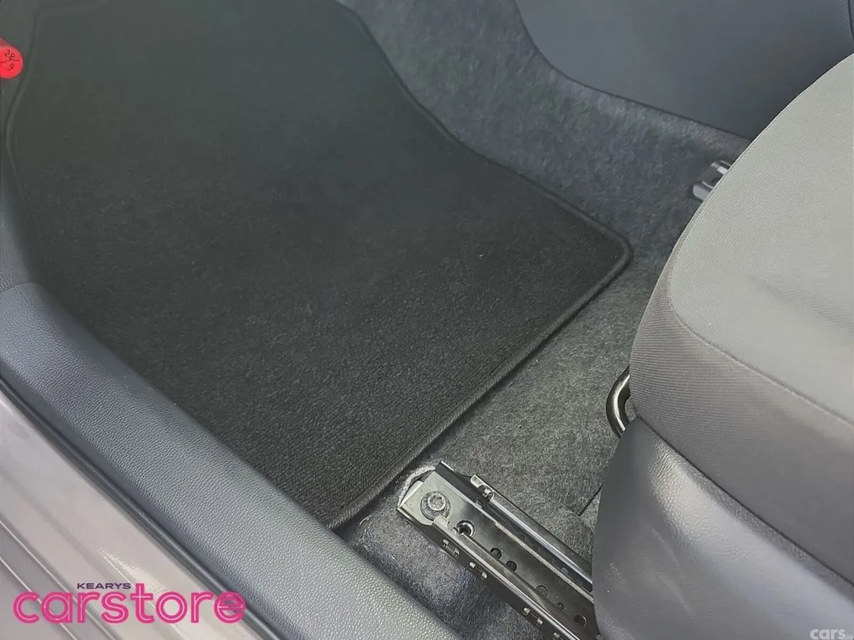 Toyota Yaris Hatchback, Petrol Hybrid, 2021, Brown