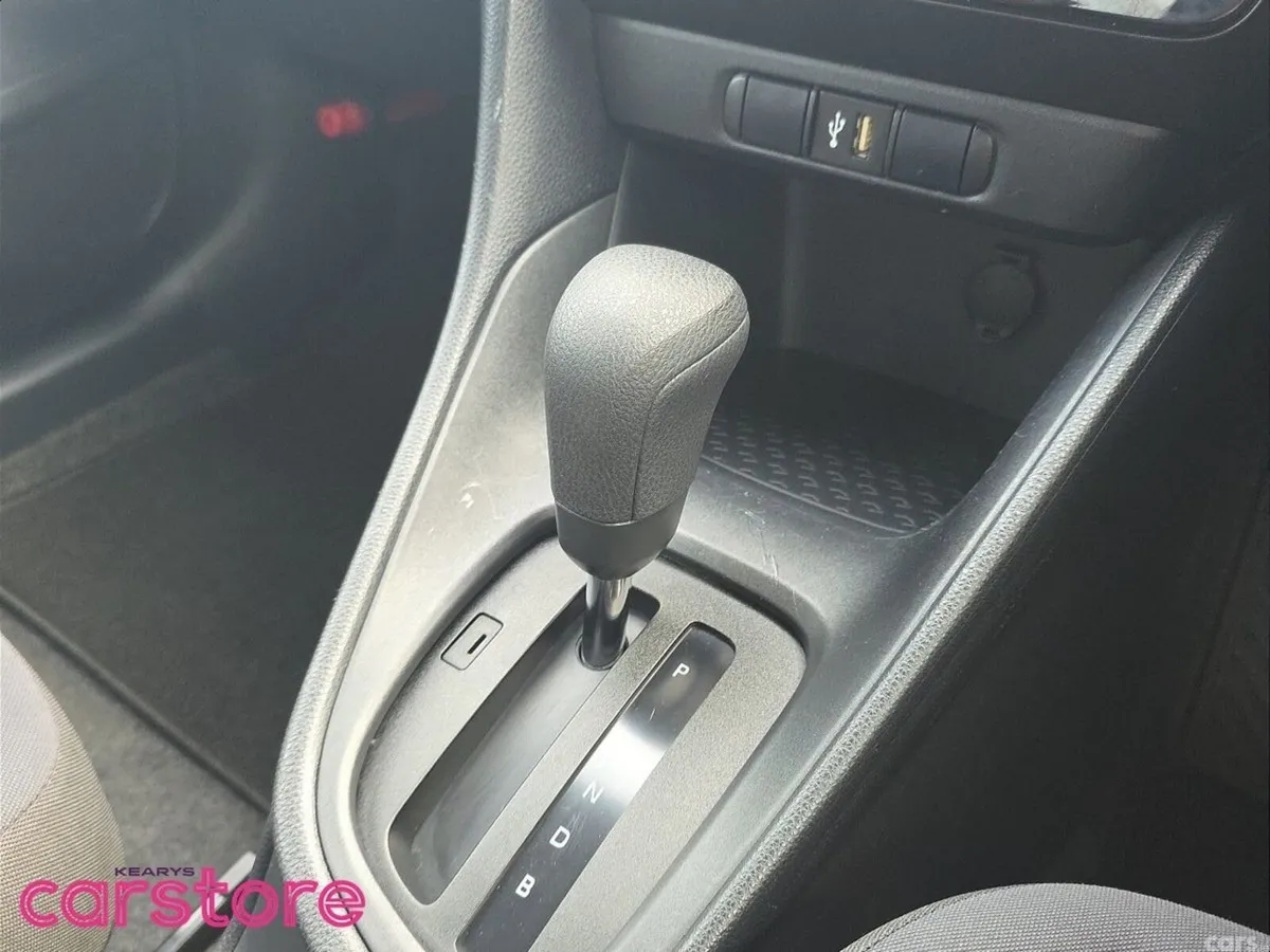 Toyota Yaris Hatchback, Petrol Hybrid, 2021, Brown