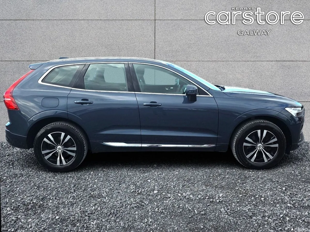 Volvo XC60 SUV, Petrol Hybrid, 2023, Blue