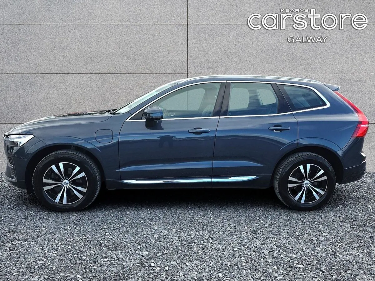 Volvo XC60 SUV, Petrol Hybrid, 2023, Blue