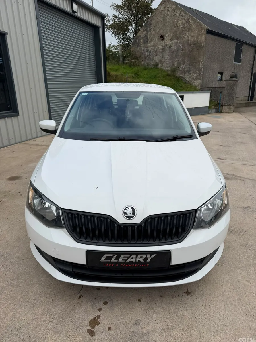Skoda Fabia Hatchback, Petrol, 2018, White