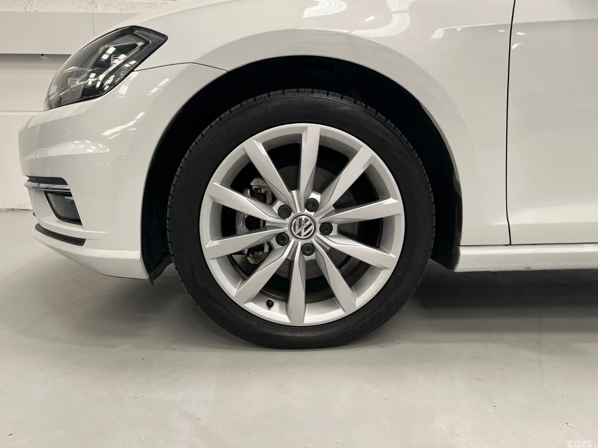 Volkswagen Golf Hatchback, Petrol, 2019, White