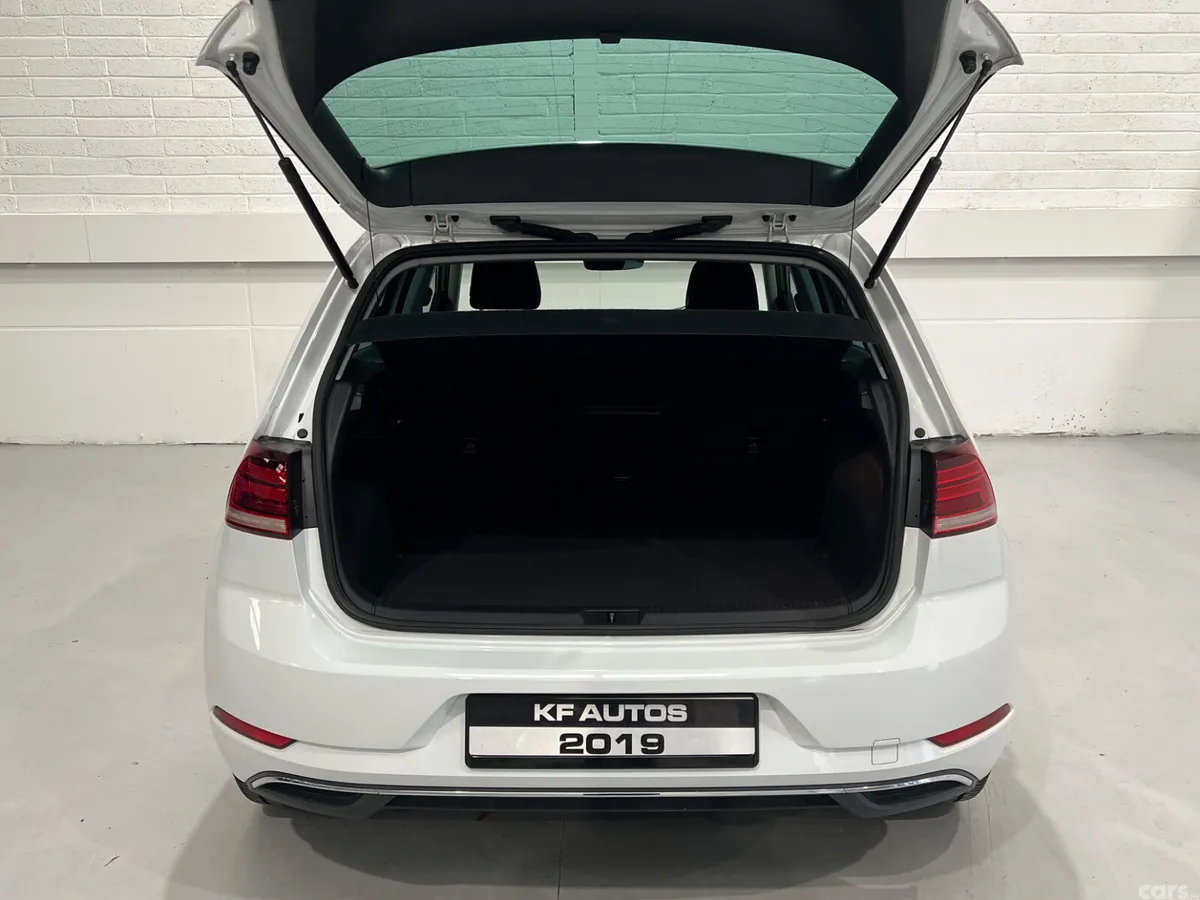 Volkswagen Golf Hatchback, Petrol, 2019, White