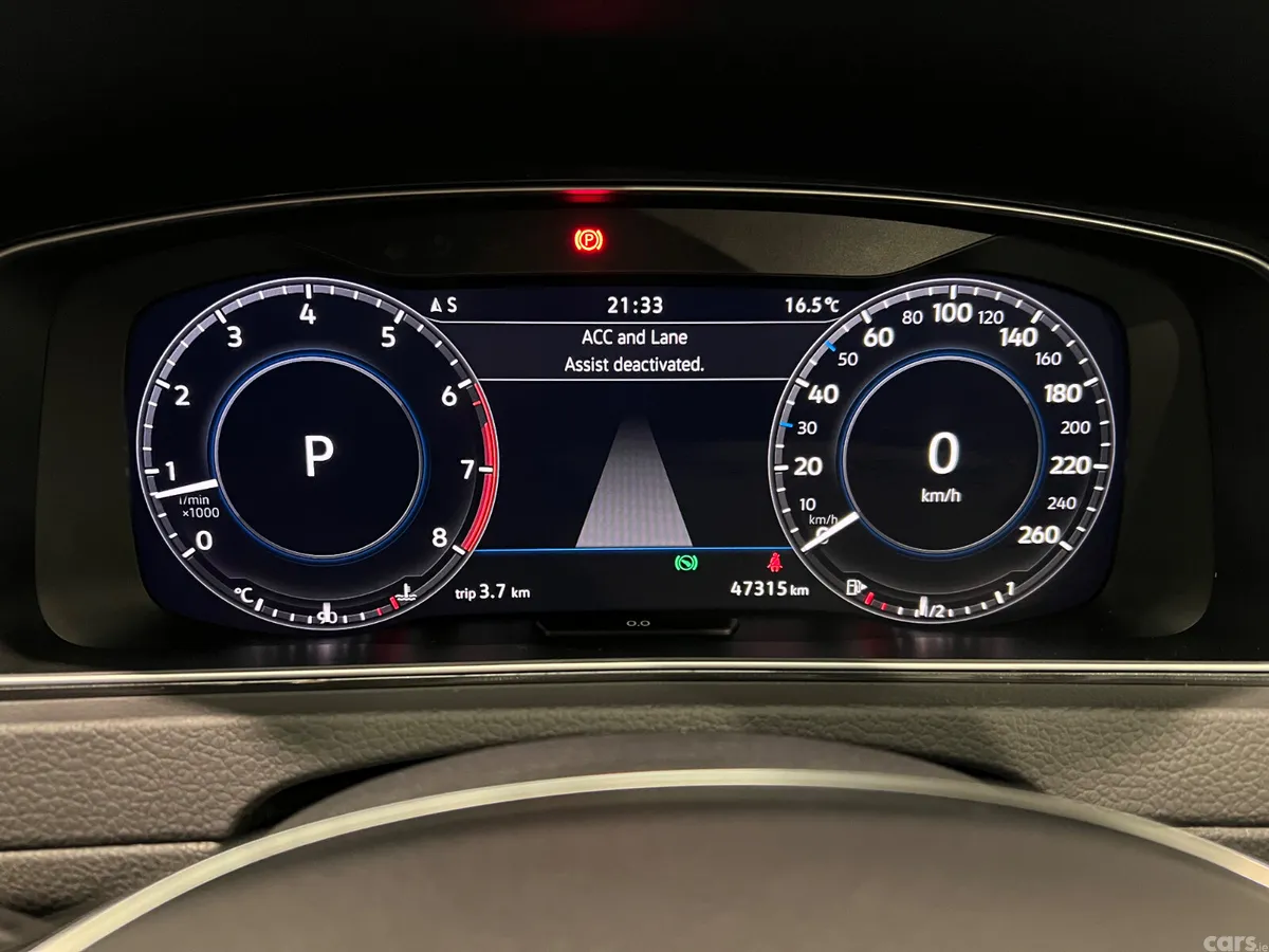 Volkswagen Golf Hatchback, Petrol, 2019, White