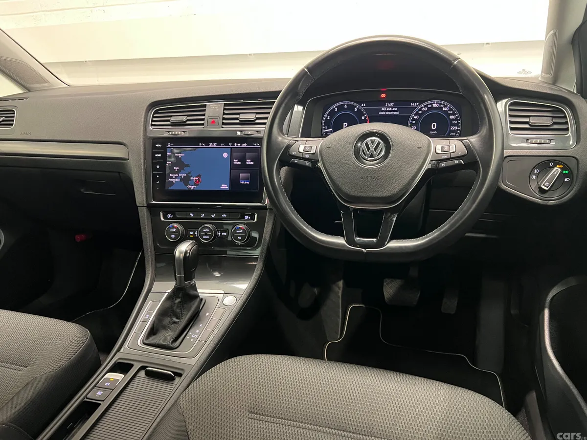 Volkswagen Golf Hatchback, Petrol, 2019, White
