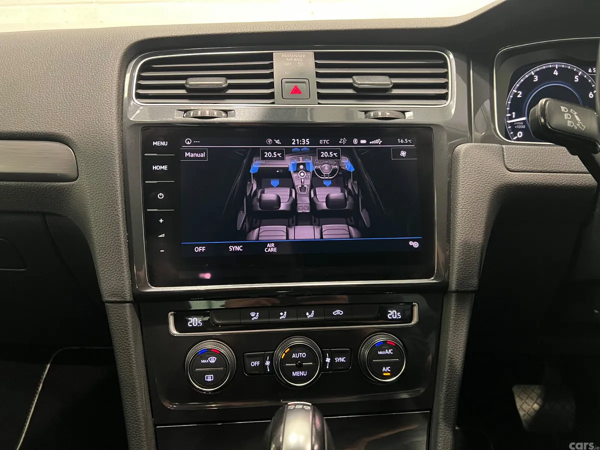 Volkswagen Golf Hatchback, Petrol, 2019, White