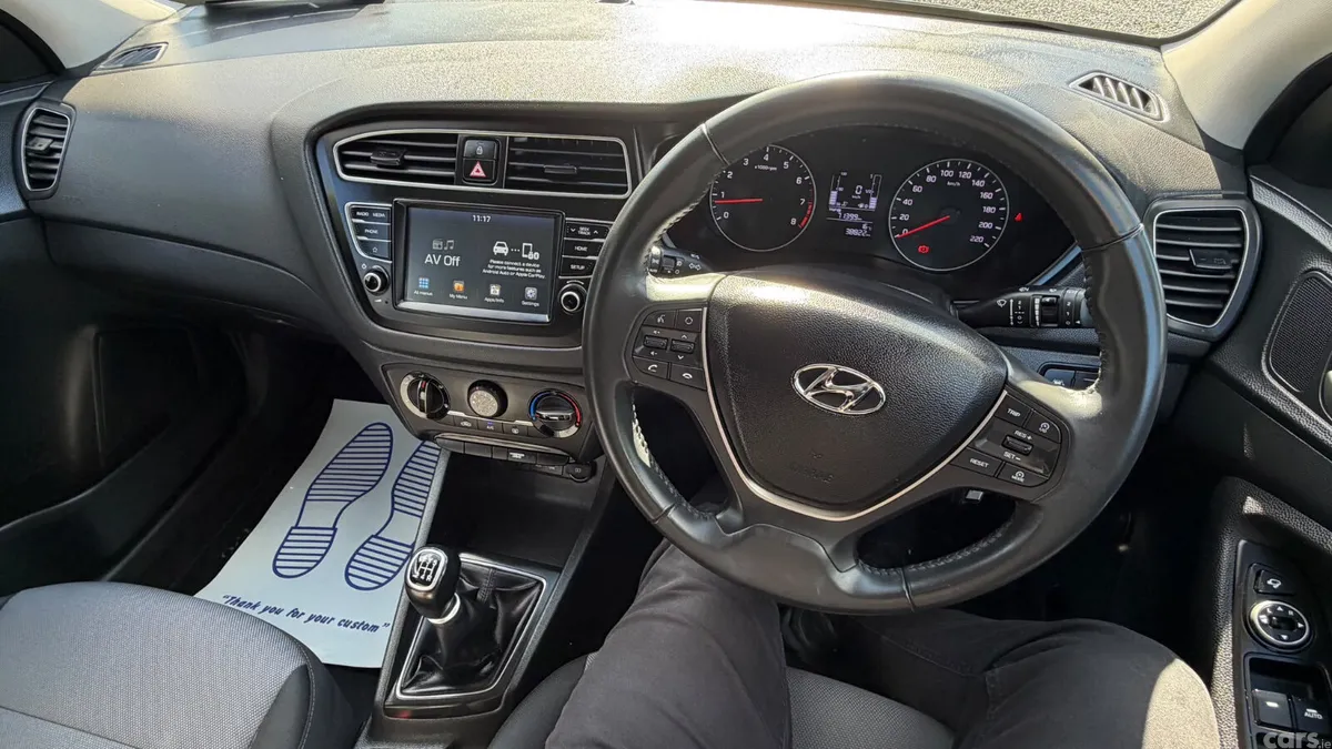 Hyundai i20 Hatchback, Petrol, 2021, Blue