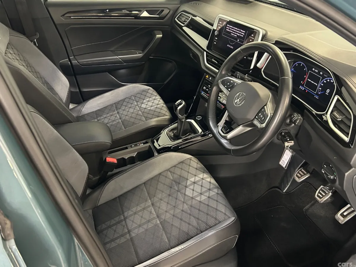 Volkswagen T-Roc SUV, Diesel, 2024, Blue