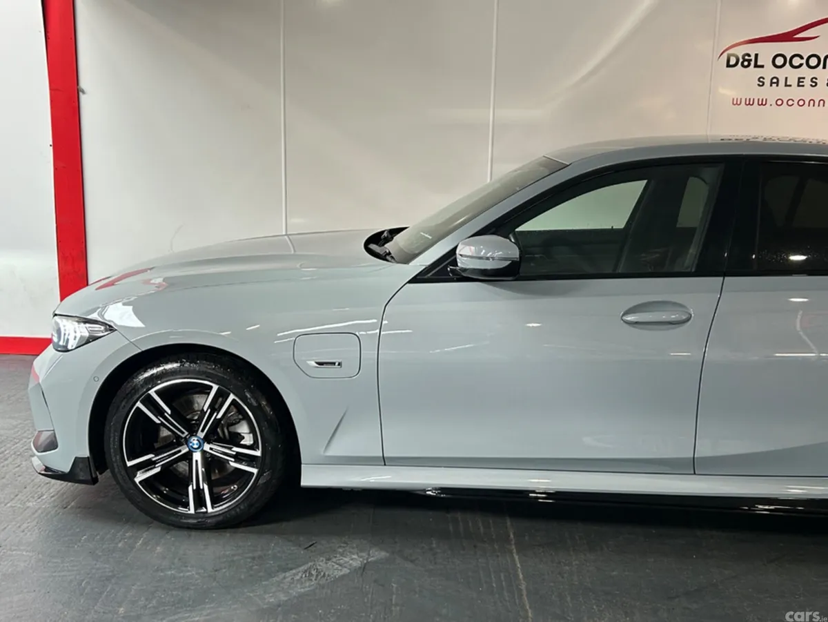 BMW 3-Series Saloon, Petrol Plug-in Hybrid, 2023, Grey