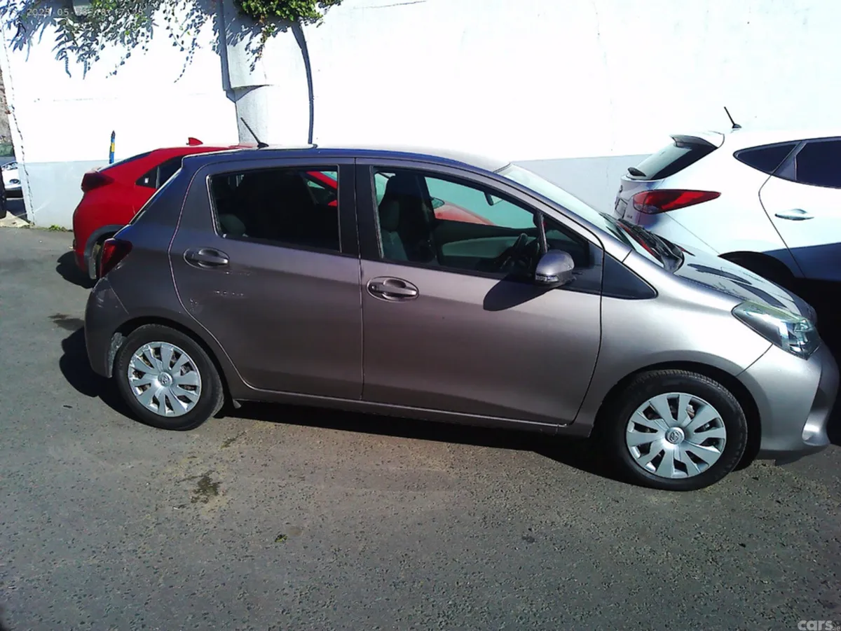 Toyota Yaris Hatchback, Petrol, 2015, Beige