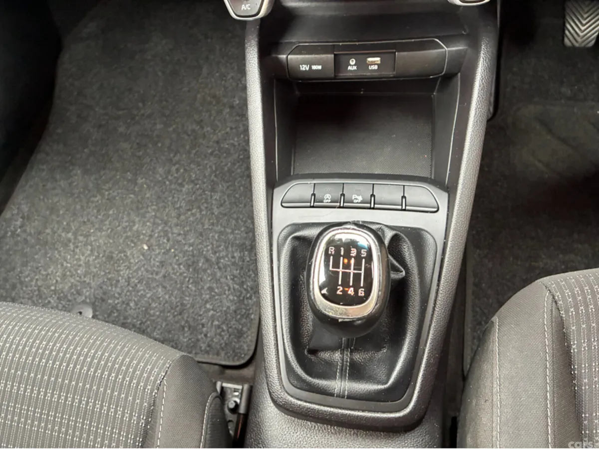Kia Stonic Estate, Petrol, 2019, White