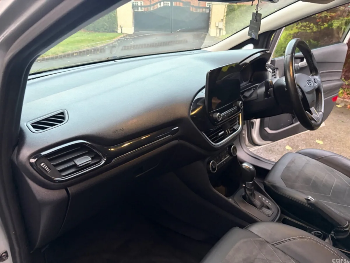 Ford Fiesta Hatchback, Petrol, 2023, Silver