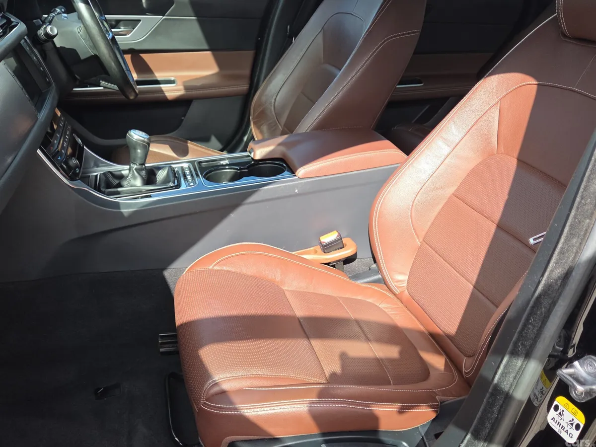 Jaguar XF Saloon, Diesel, 2018, Black