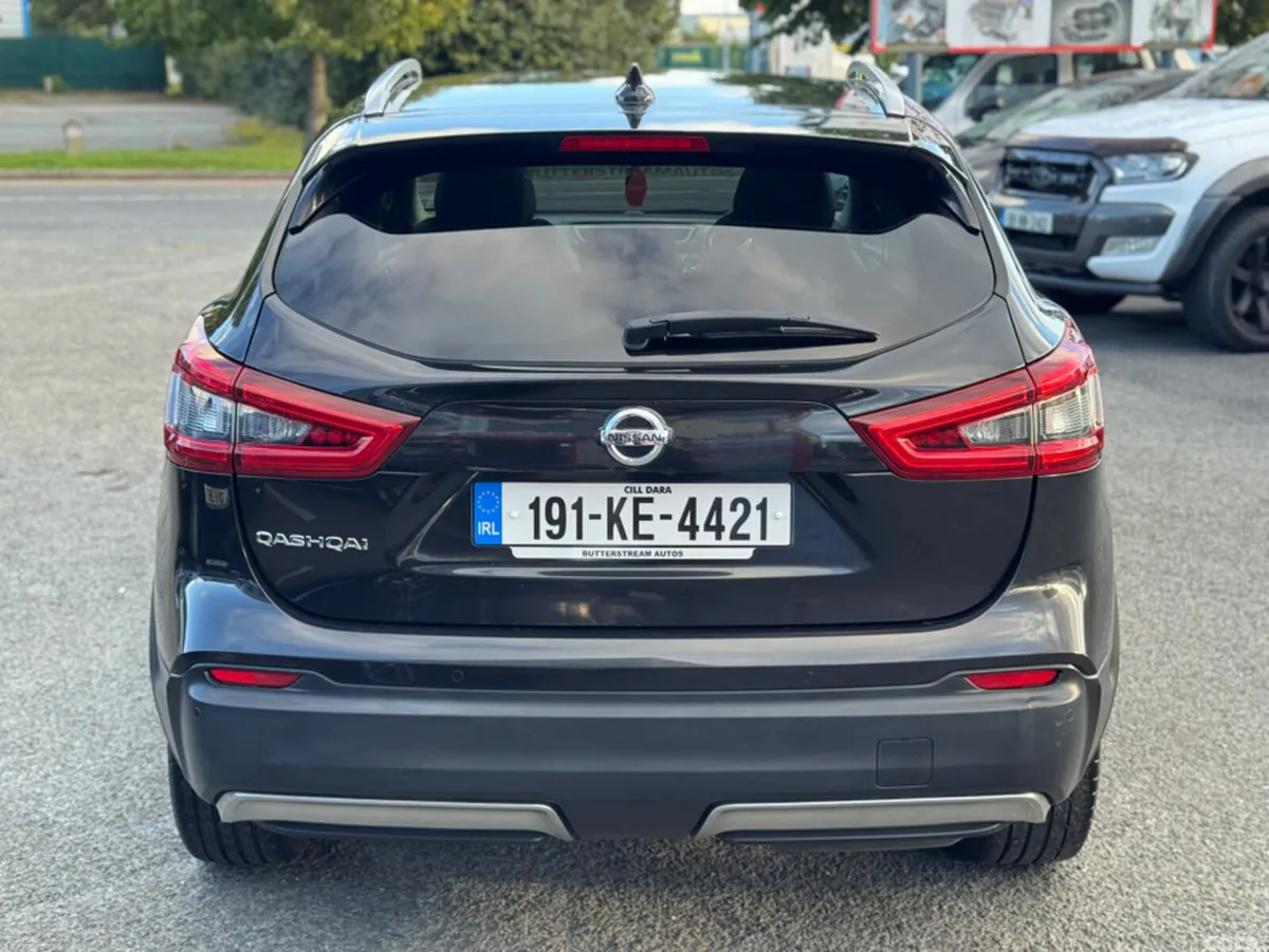 Nissan Qashqai MPV, Diesel, 2019, Black