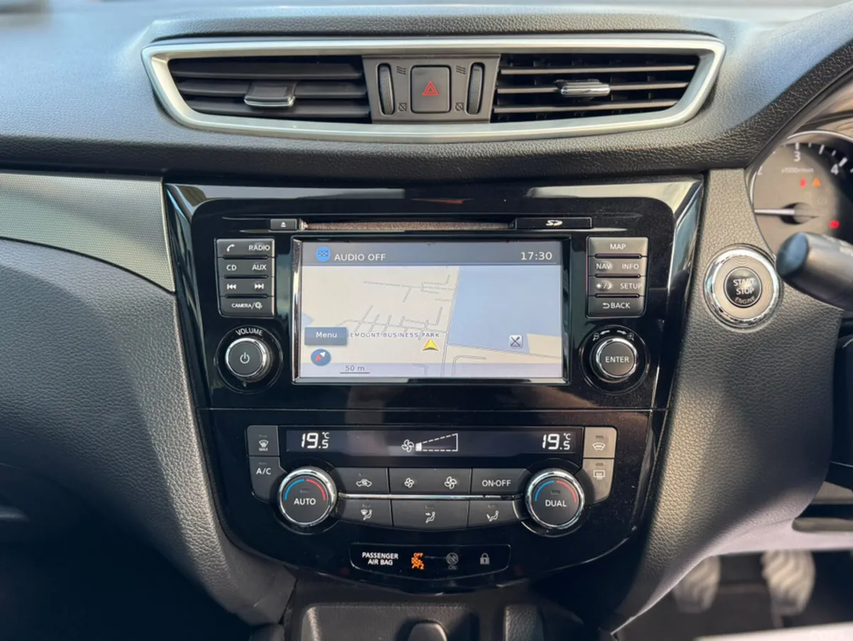 Nissan Qashqai MPV, Diesel, 2019, Black