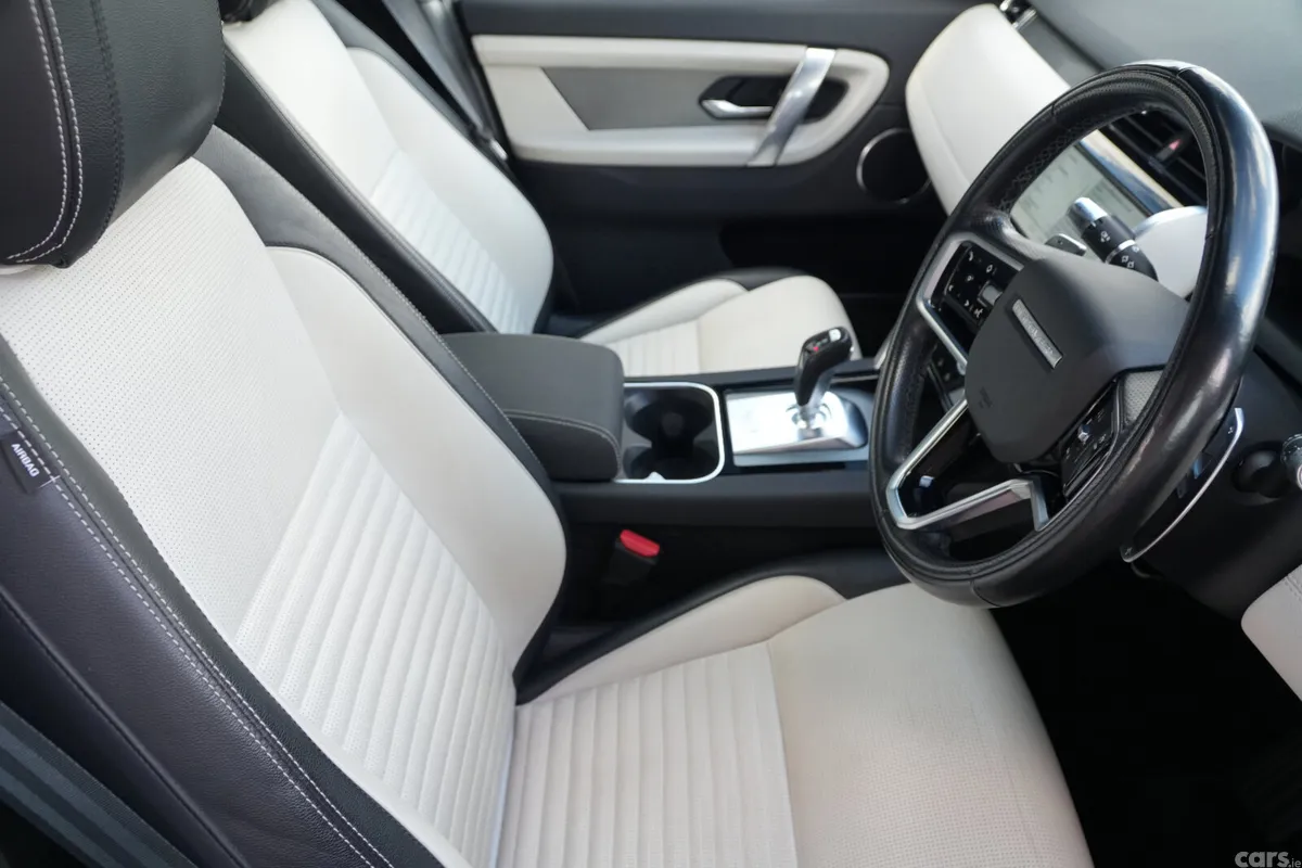 Land Rover Discovery SUV, Petrol Hybrid, 2022, Grey