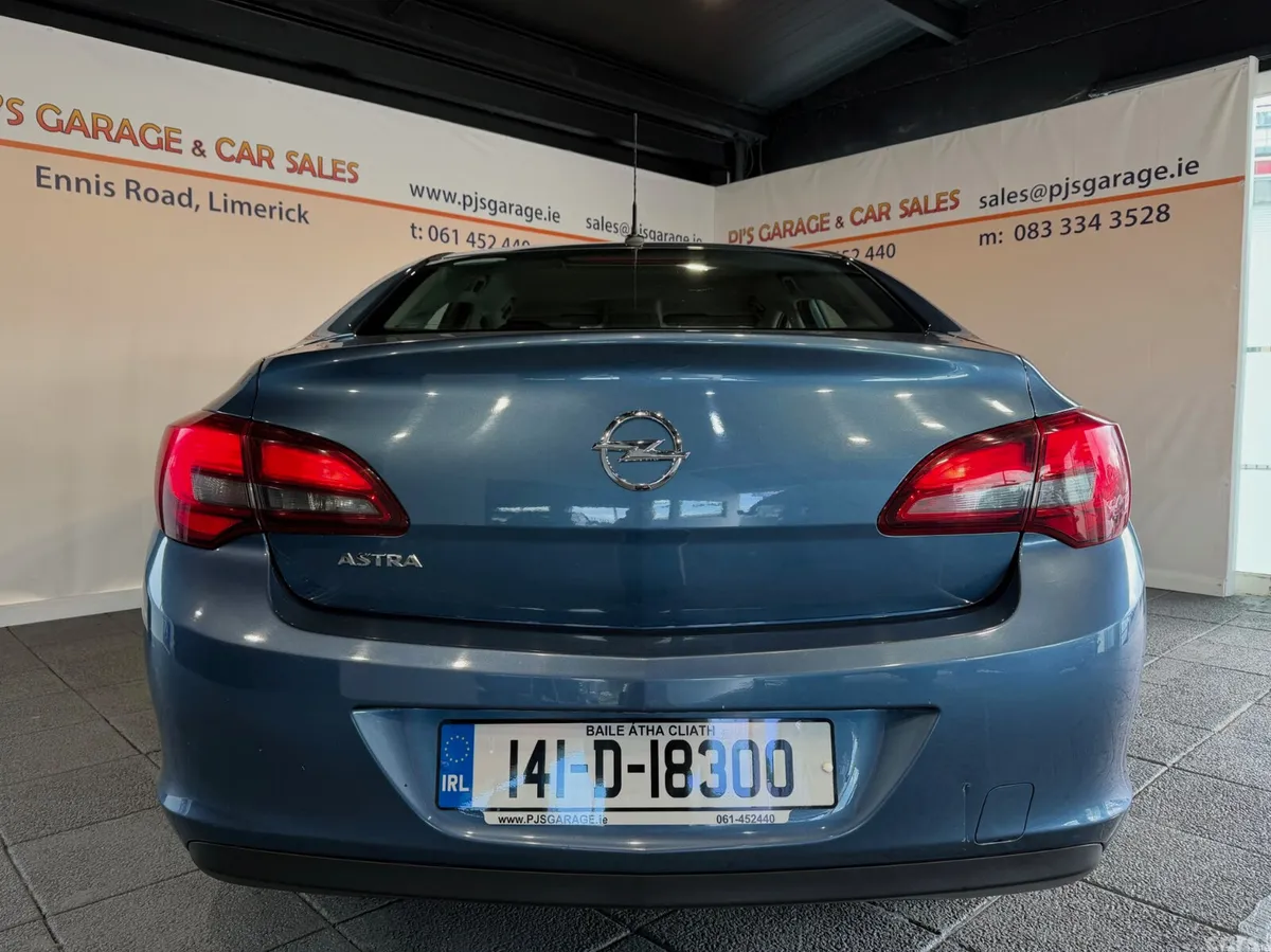 Opel Astra Saloon, Diesel, 2014, Blue