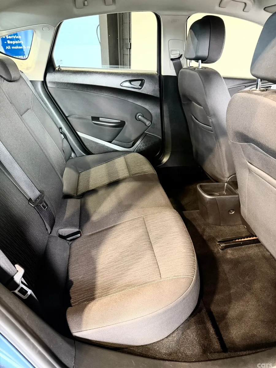 Opel Astra Saloon, Diesel, 2014, Blue