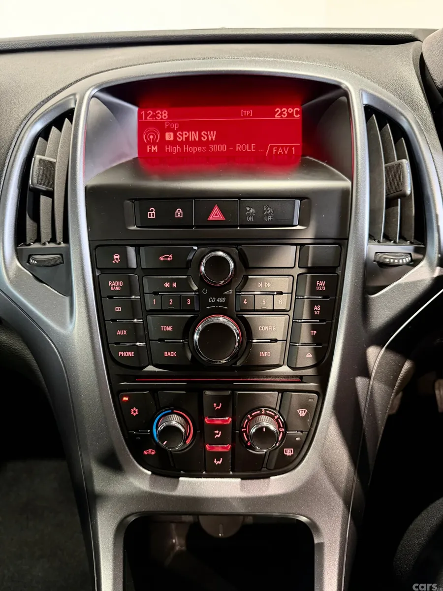 Opel Astra Saloon, Diesel, 2014, Blue