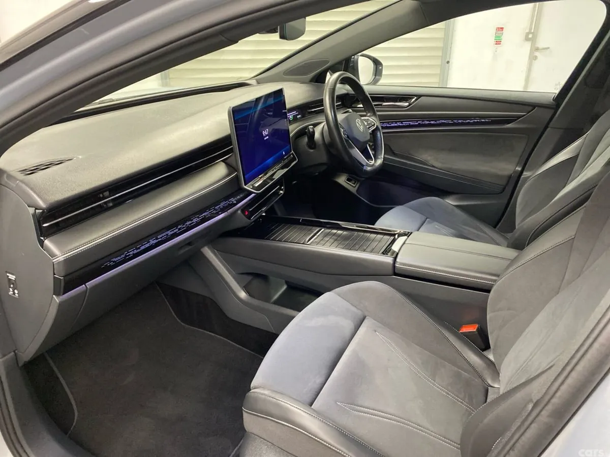 Volkswagen ID.7 Hatchback, Electric, 2025, Grey