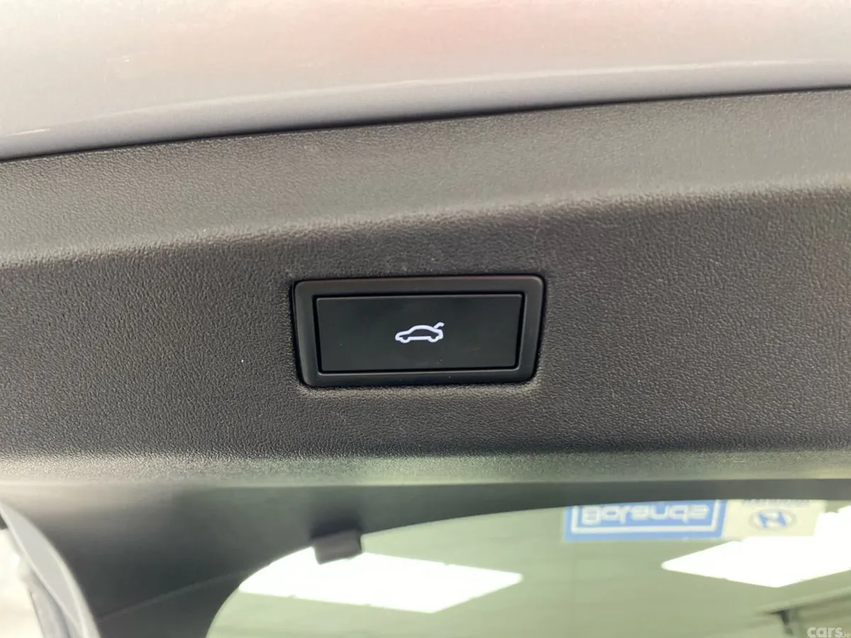 Volkswagen ID.7 Hatchback, Electric, 2025, Grey