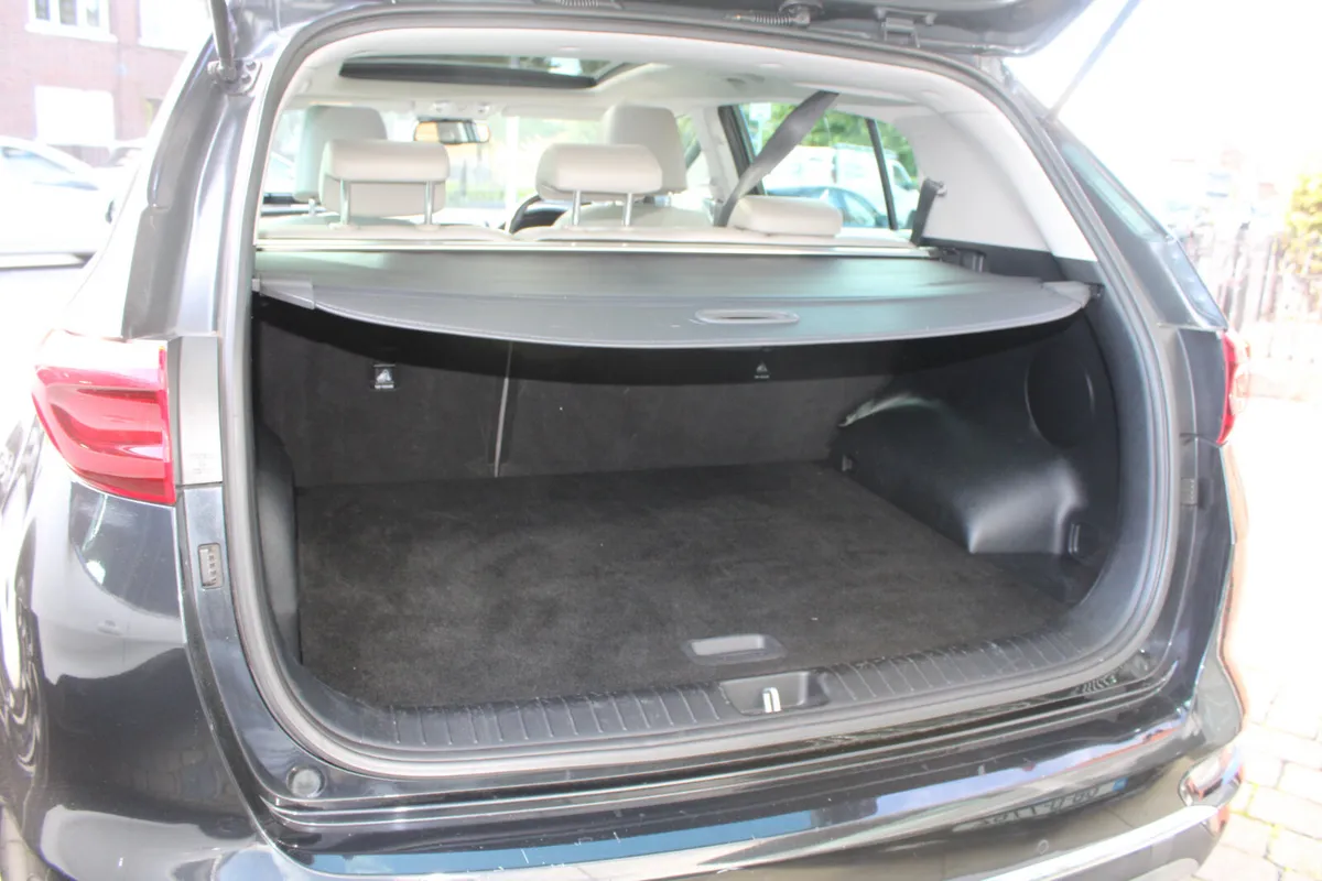 Kia Sportage SUV, Diesel Hybrid, 2020, Black