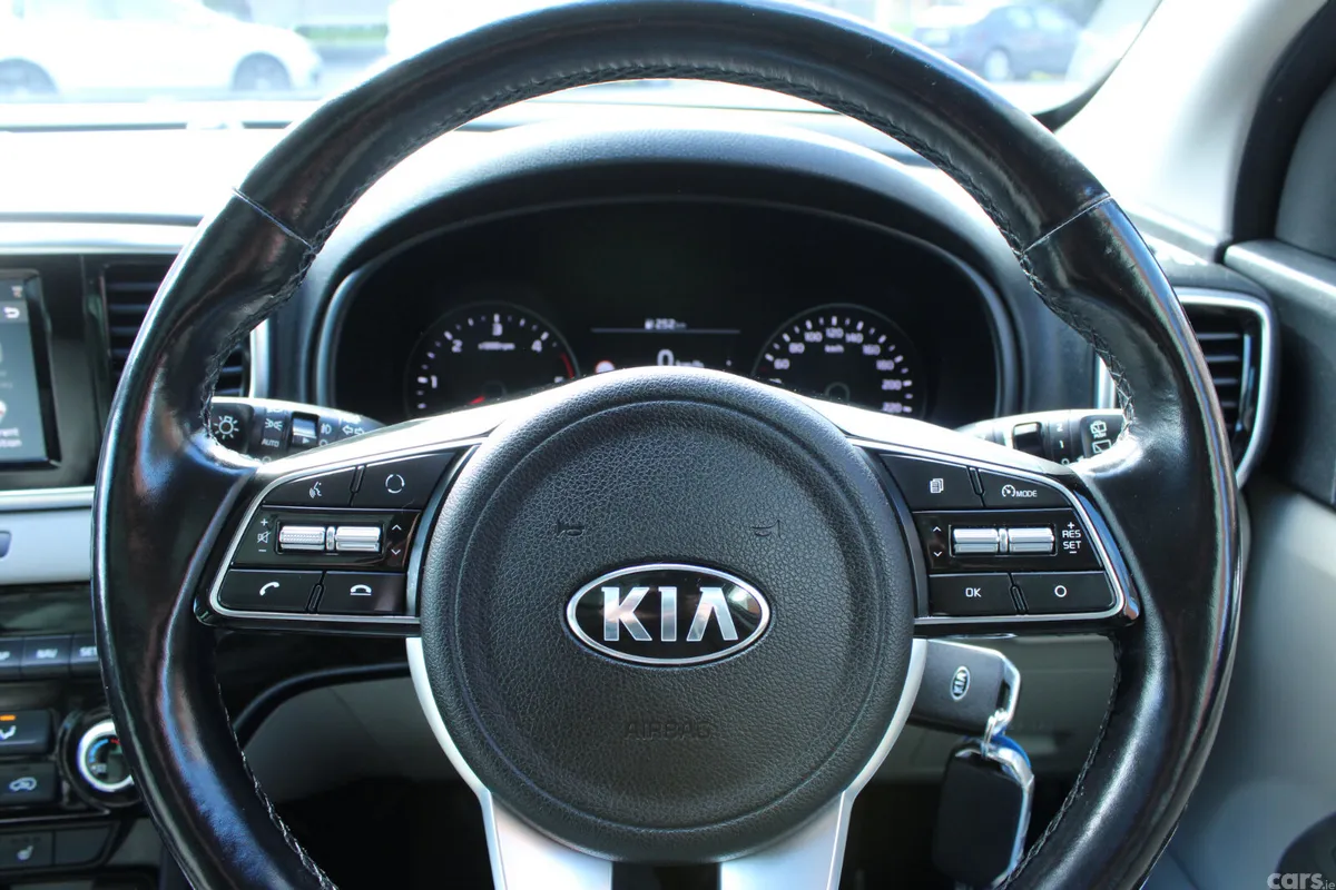 Kia Sportage SUV, Diesel Hybrid, 2020, Black
