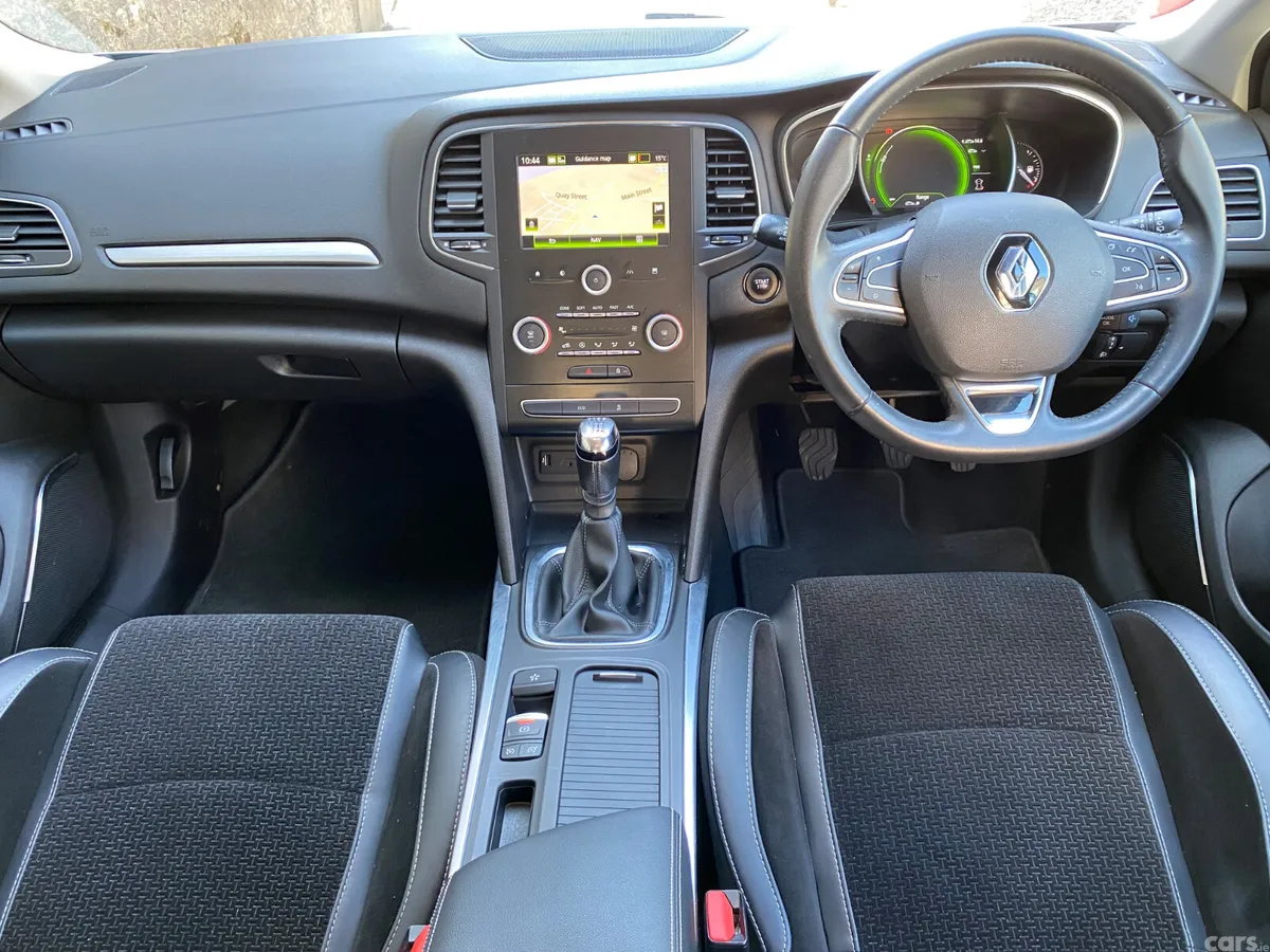 Renault Megane Hatchback, Diesel, 2017, Silver