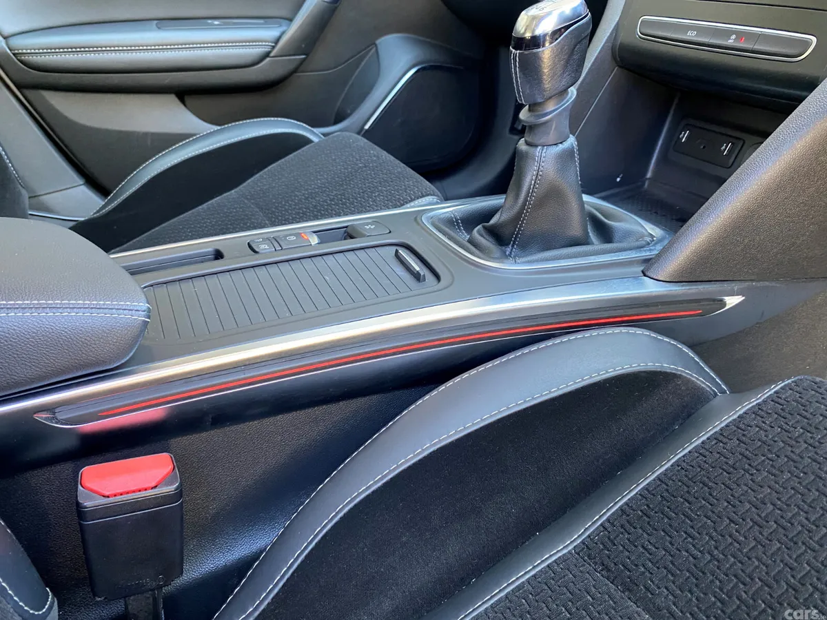 Renault Megane Hatchback, Diesel, 2017, Silver