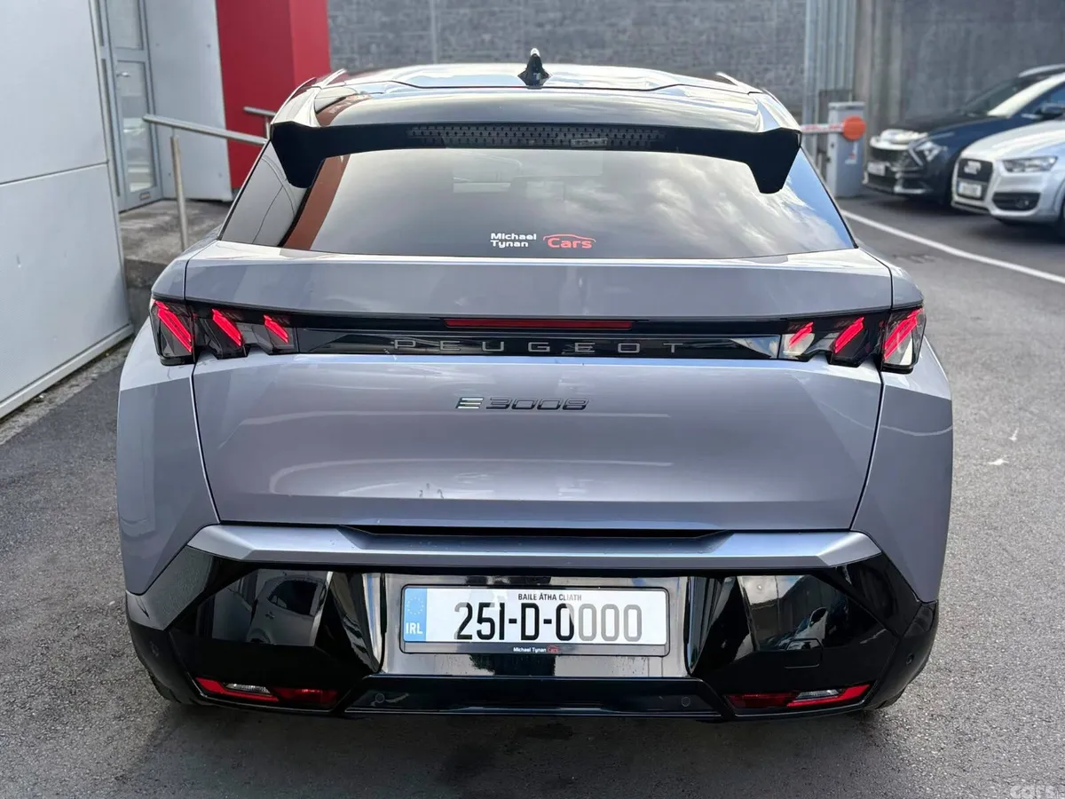 Peugeot 3008 SUV, Electric, 2025, Grey