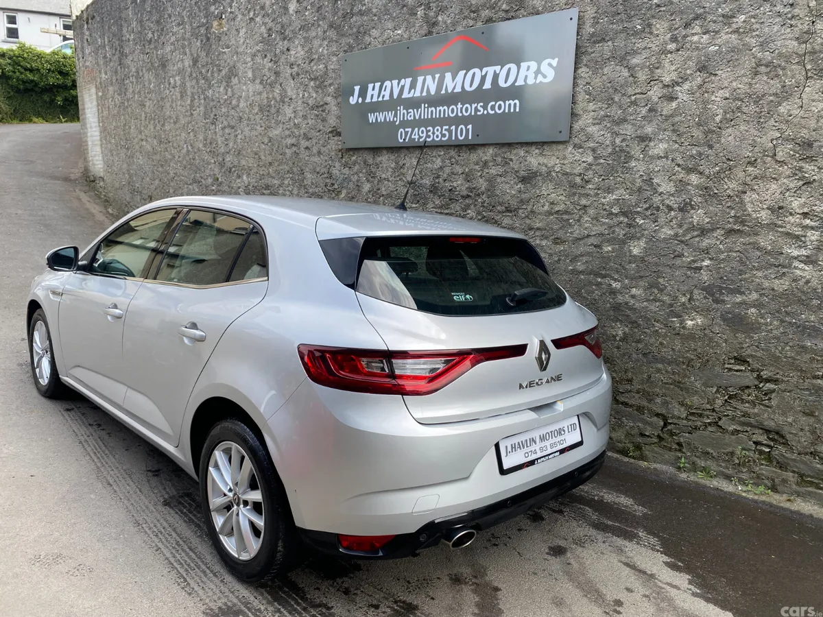 Renault Megane Hatchback, Diesel, 2017, Silver