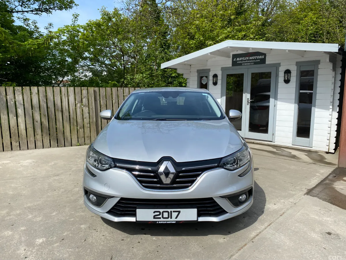 Renault Megane Hatchback, Diesel, 2017, Silver