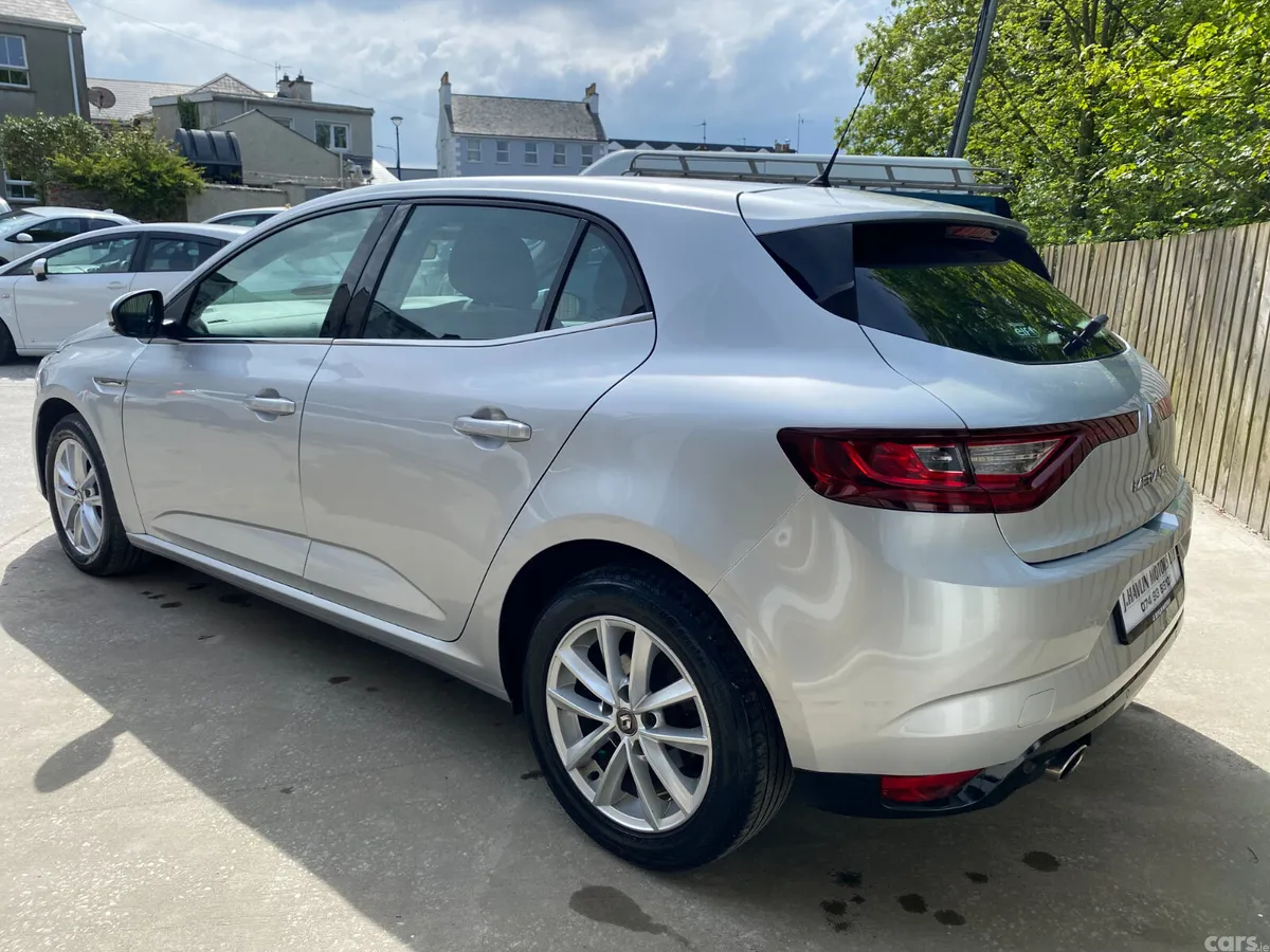Renault Megane Hatchback, Diesel, 2017, Silver
