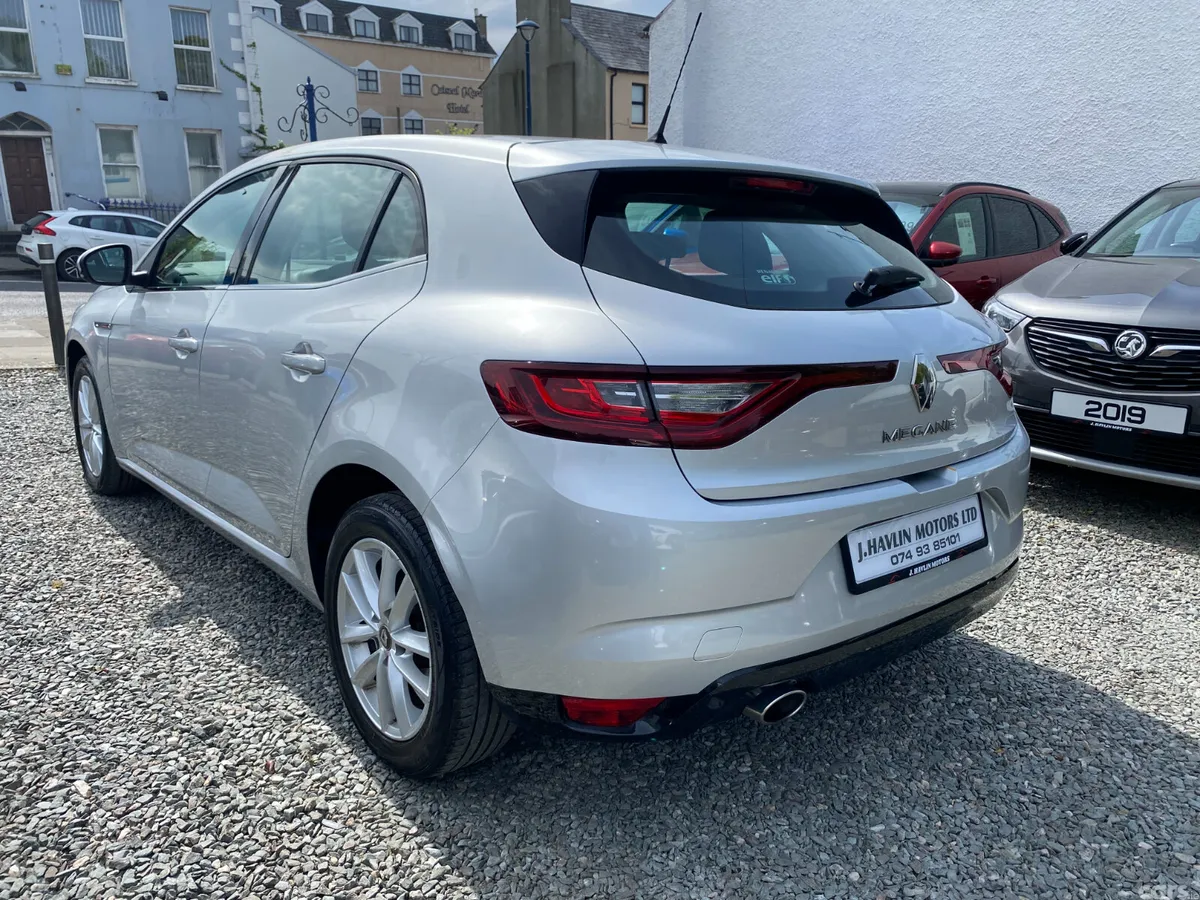 Renault Megane Hatchback, Diesel, 2017, Silver
