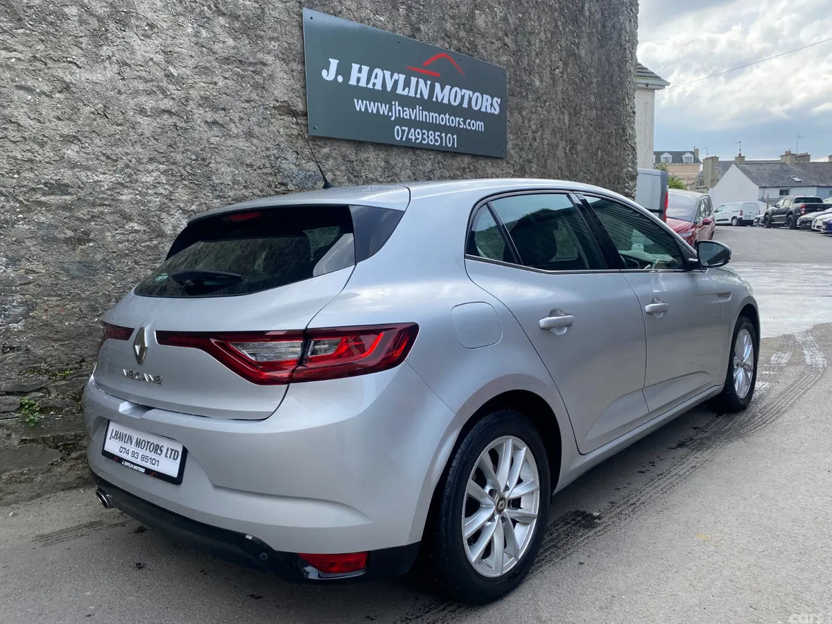 Renault Megane Hatchback, Diesel, 2017, Silver