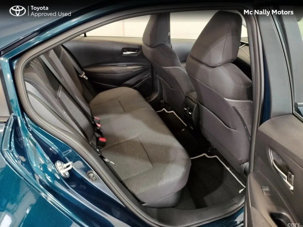 Toyota Corolla Saloon, Petrol Hybrid, 2025, Blue