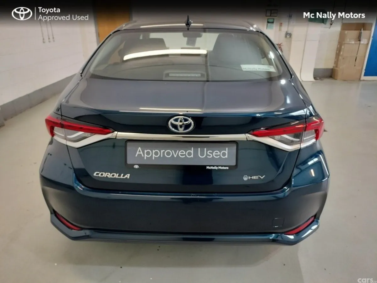 Toyota Corolla Saloon, Petrol Hybrid, 2025, Blue