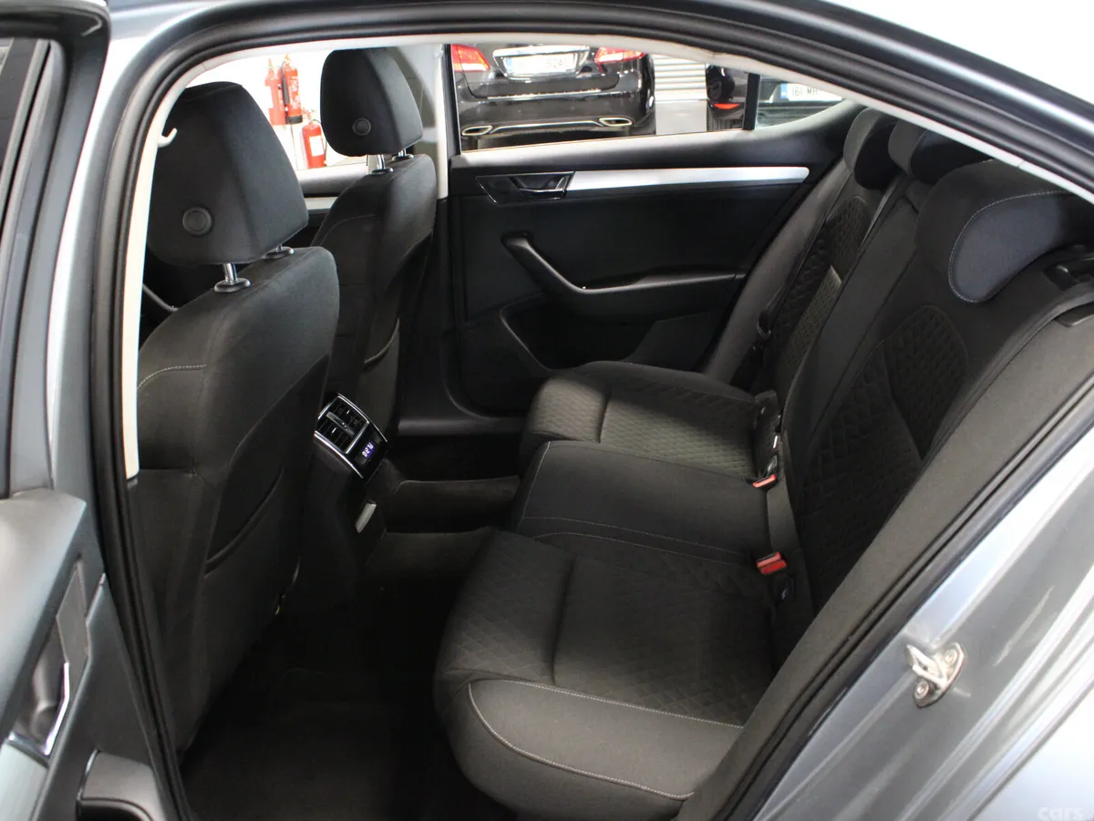 Skoda Superb Saloon, Diesel, 2021, Grey