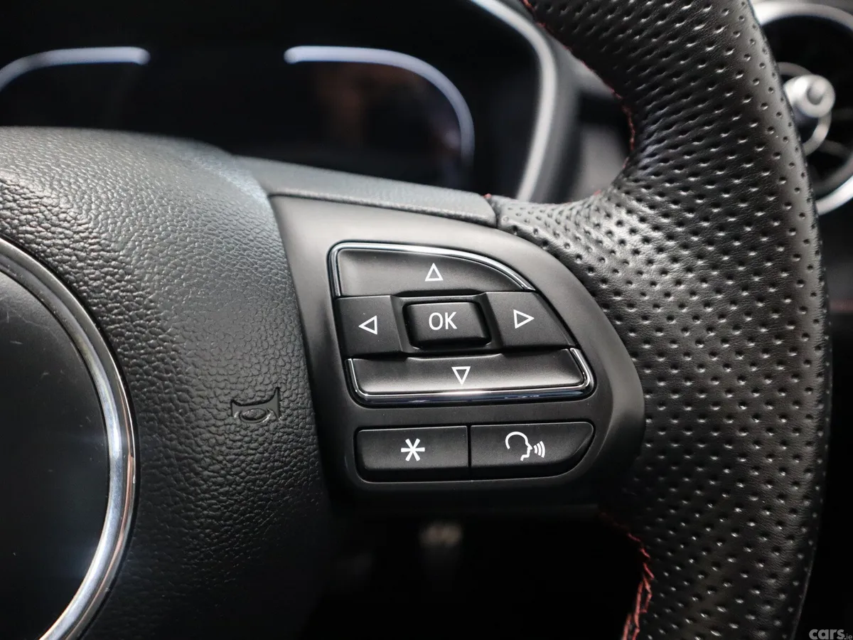 MG HS SUV, Petrol Hybrid, 2024, Silver
