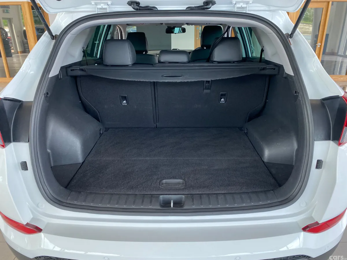 Hyundai Tucson SUV, Diesel, 2017, White