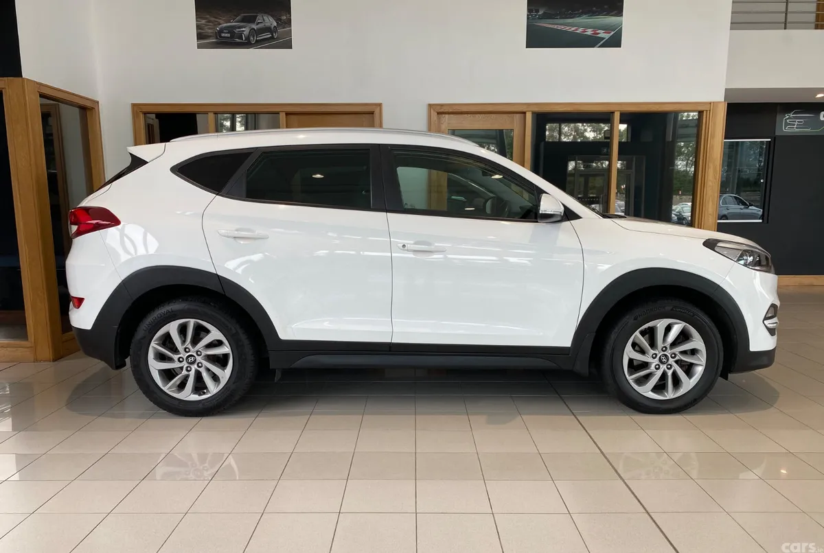 Hyundai Tucson SUV, Diesel, 2017, White